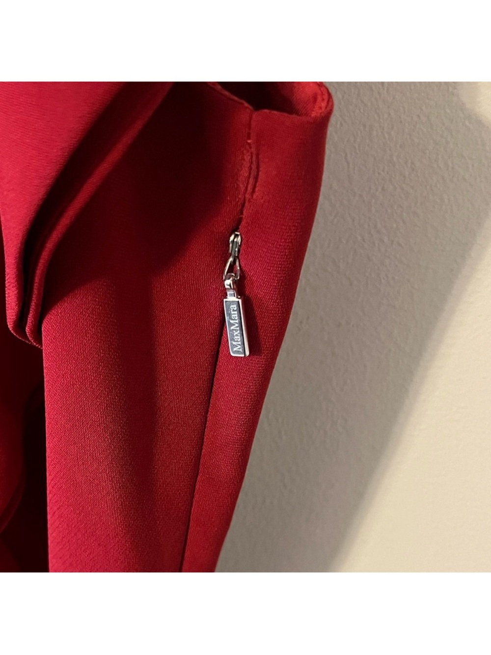 MaxMara Sleeveless Burgundy Sheath Dress with Slim Waist Belt - Picture 8 of 9